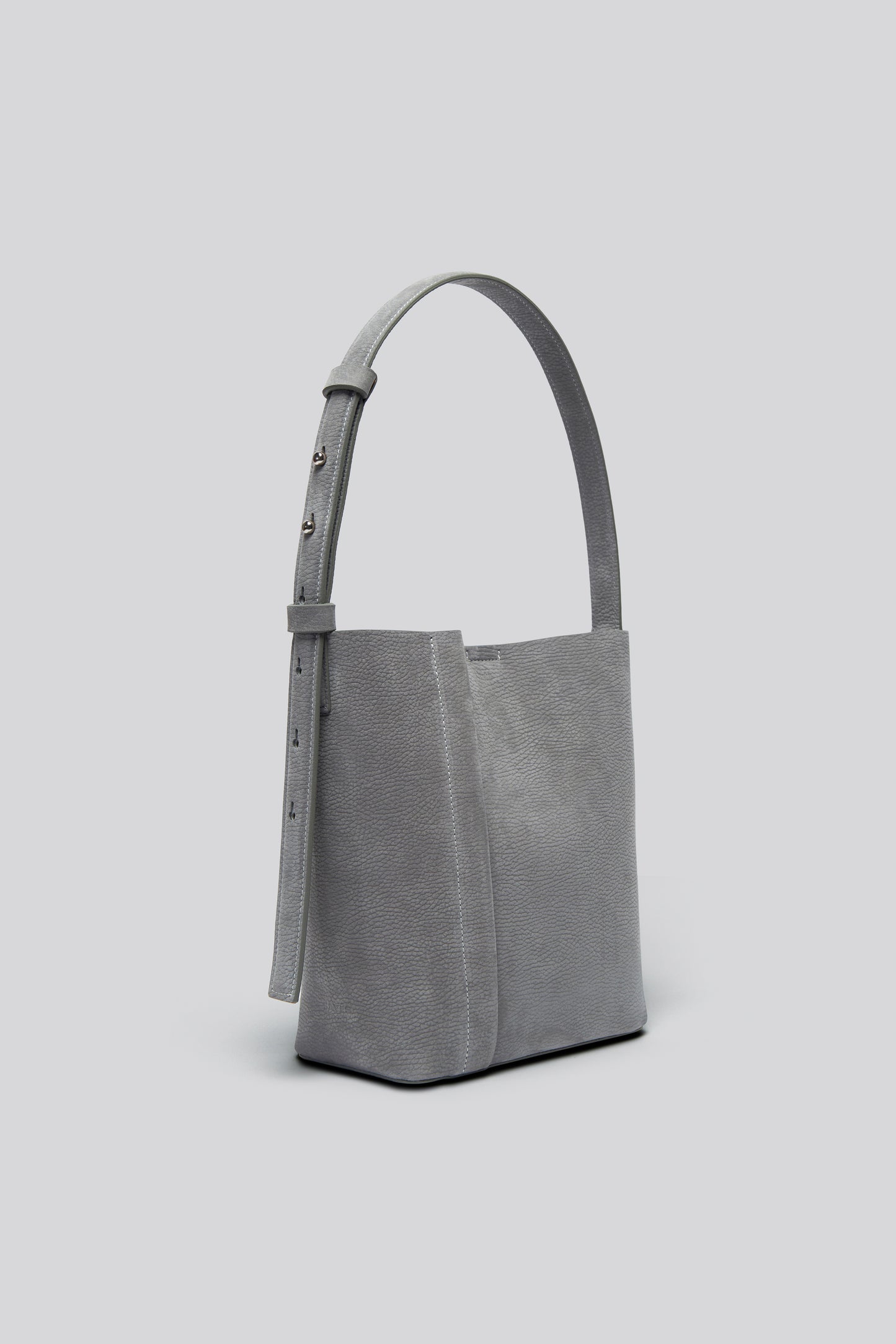 MEDIUM TOTE PLISSÉ CEMENT NUBUCK