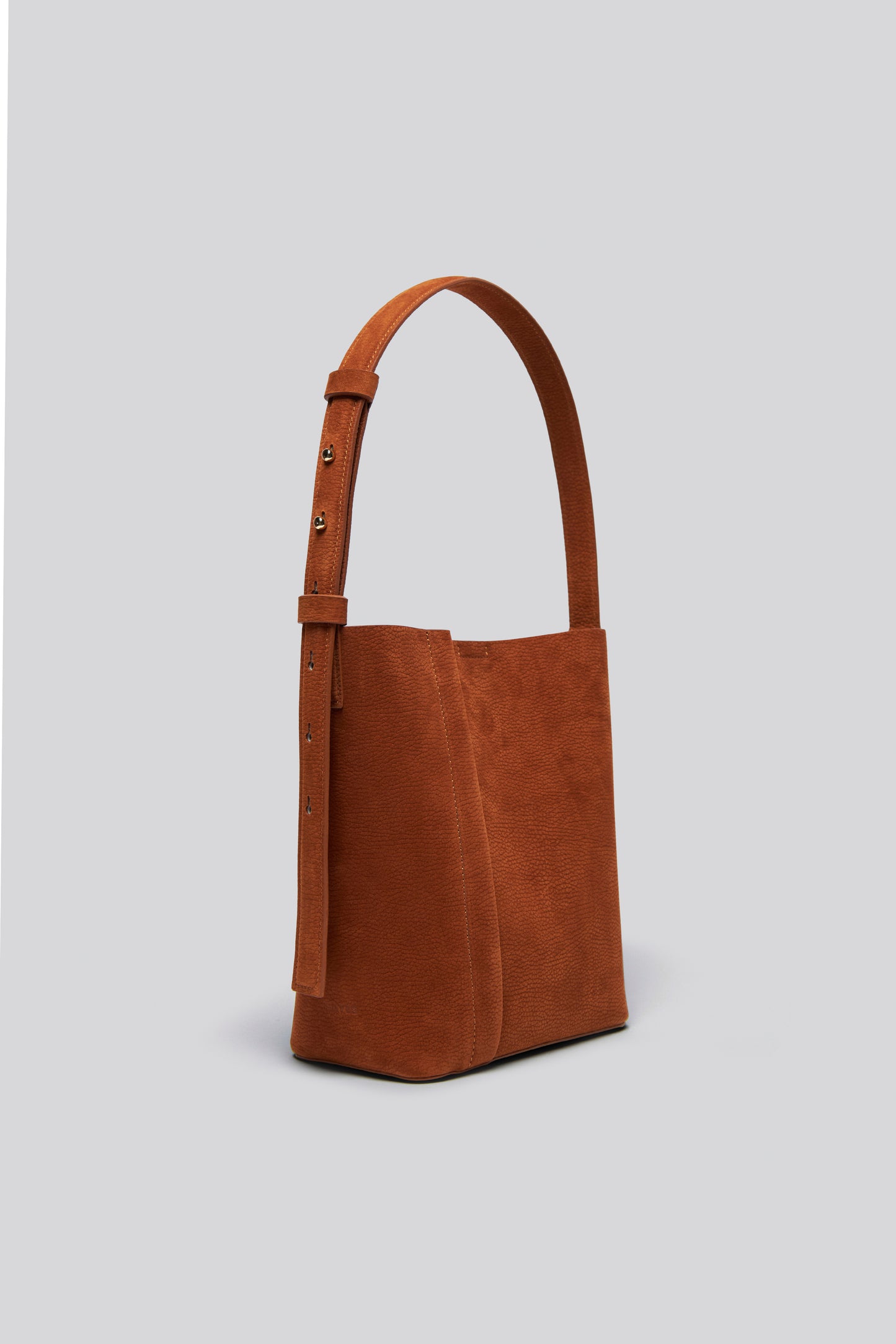 MEDIUM TOTE PLISSÉ TOFFEE NUBUCK