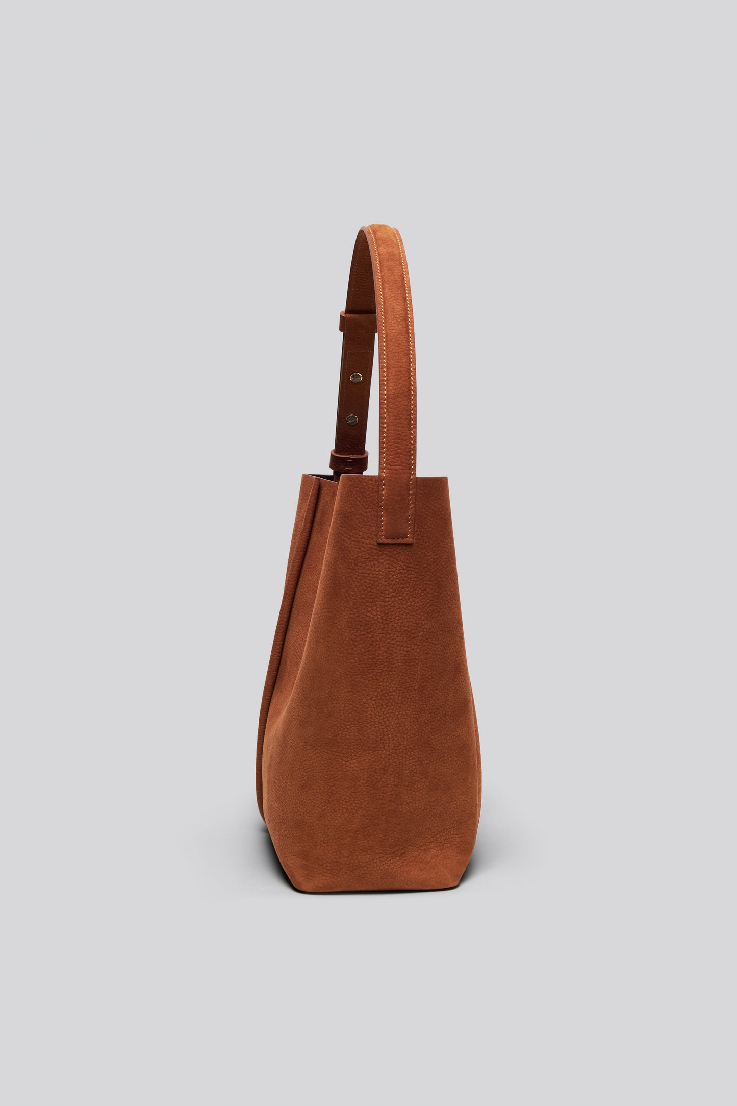 MEDIUM TOTE PLISSÉ TOFFEE NUBUCK