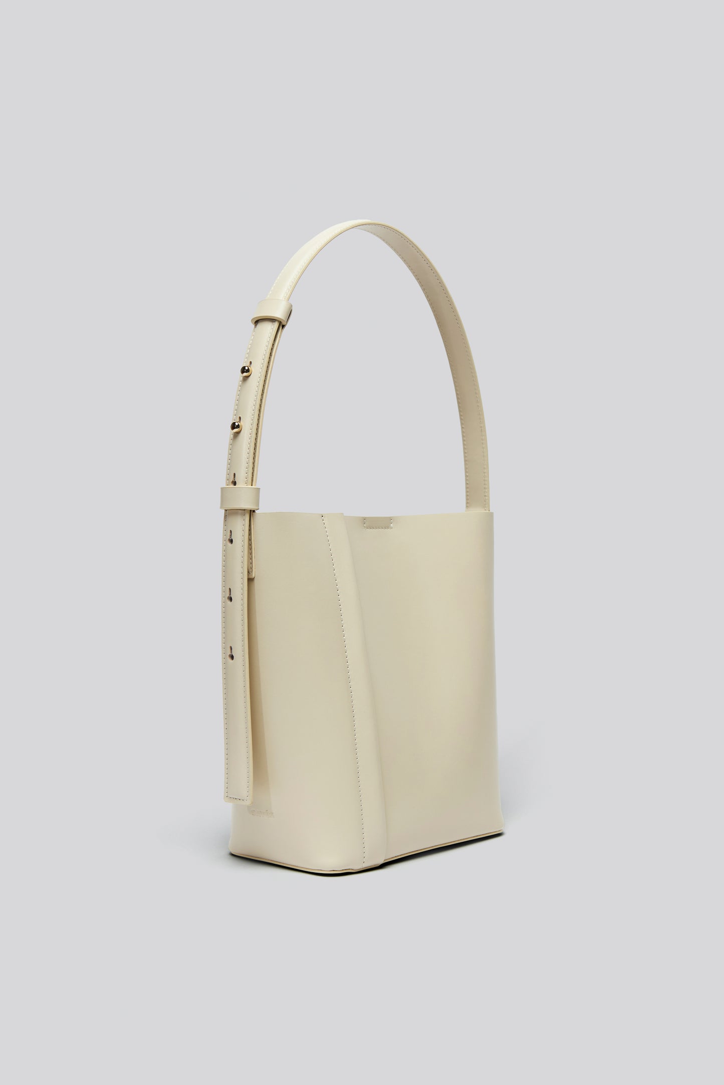 MEDIUM TOTE PLISSÉ EGGSHELL